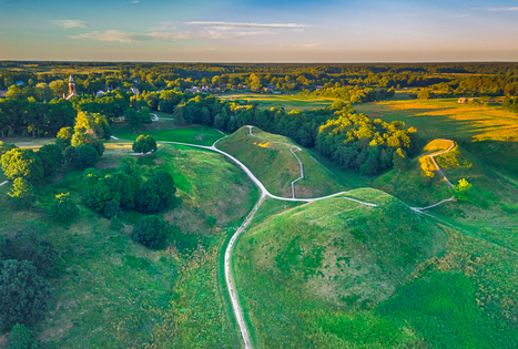 Kernavės archeologinė vietovė: pagoniškoji Lietuva ir baltų kultūra