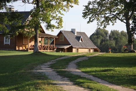 „Vidų sodyba“