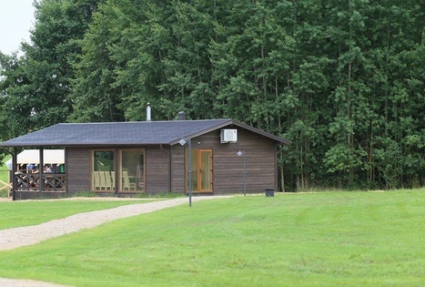 Gamtos ir poilsio parkas „Gradiali Anykščiai“ Ežero vila