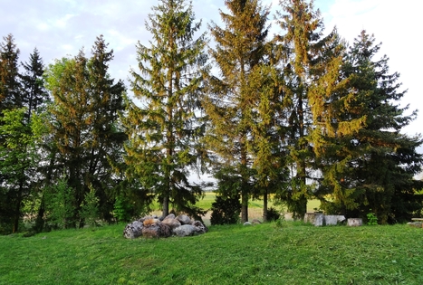 Homestead "Raudonkalnis"