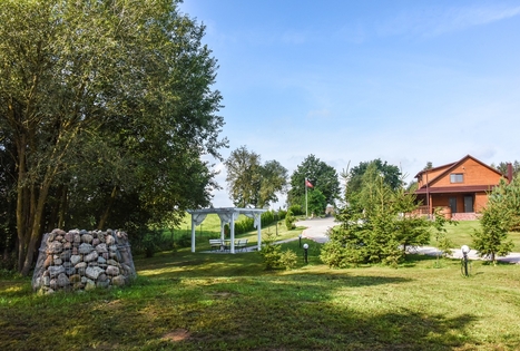 Homestead "Pas bitininką"