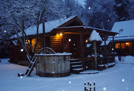 Japoniška pirtis-karštas lauko kubilas