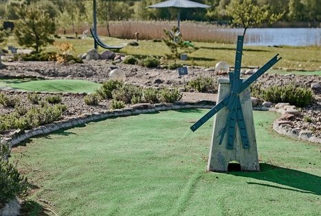 MINI GOLF & FOOT GOLF