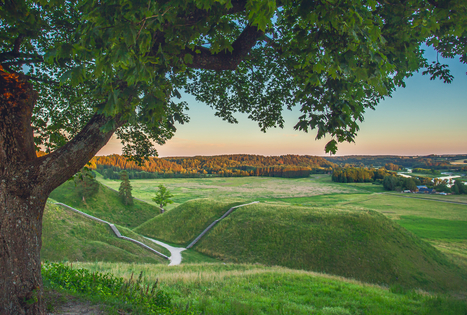 Kernavės archeologinė vietovė: pagoniškoji Lietuva ir baltų kultūra