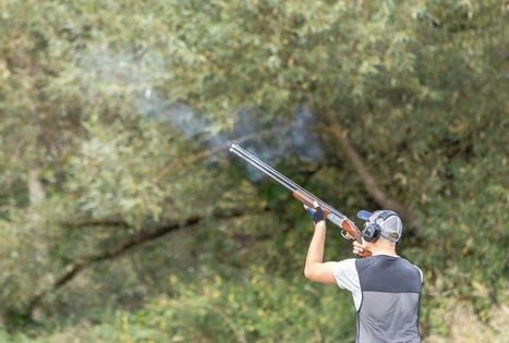 Šaudymas į skriejančias lėkšteles „50 taikinių“