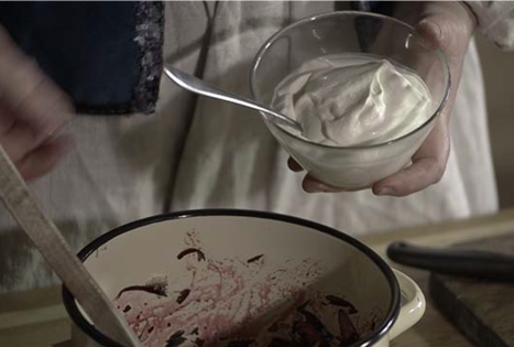 Šaltibarščiai Rūtos Sakalienės sodyboje