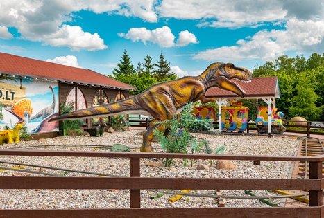 Dinozaurų parkas Dino.lt Radailiai ir Apverstas namas