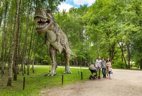Dinozaurų parkas Dino.lt Radailiai ir Apverstas namas