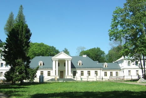 Abromiskes Manor House and Park