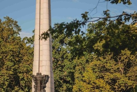 Monument to Steponas Darius and Stasys Girėnas
