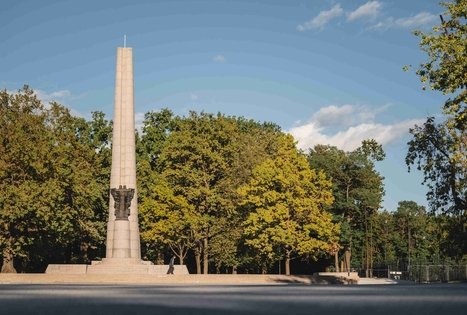 Monument to Steponas Darius and Stasys Girėnas