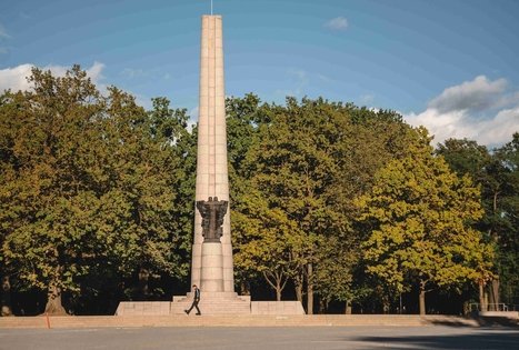 Monument to Steponas Darius and Stasys Girėnas
