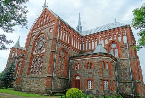 Akmenės Šv. Onos bažnyčia