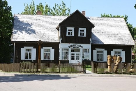 Betygala community house