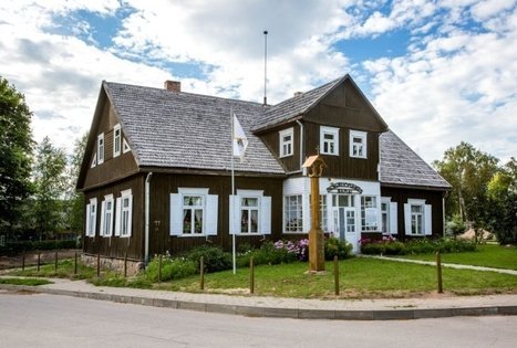 Betygala community house