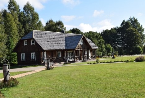 Elnių ir danielių aptvarai sodyboje „Auksinio elnio dvaras“