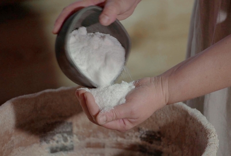 Duona su lašinukais Rūtos Sakalienės sodyboje