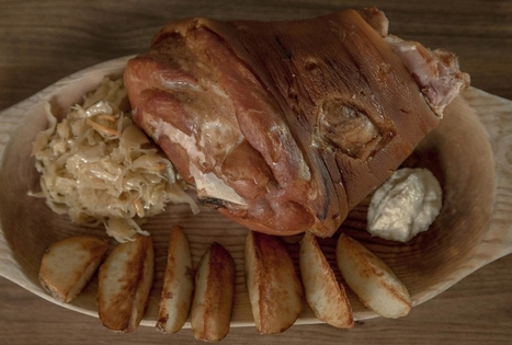 Karka su troškintais kopūstais „Bernelių užeigoje“