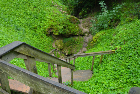 Karstinė įgriuva „Karvės ola“