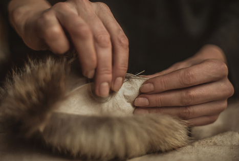 Kepurių siuvimo ir vėlimo amatas: nuo šalčio ir karščio