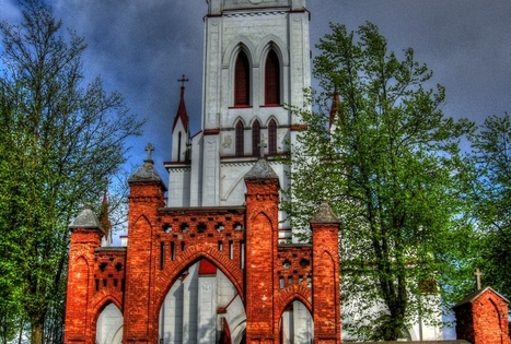 Kursenai Church