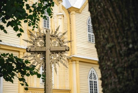 Nemajūnų Šv. apaštalų Petro ir Pauliaus bažnyčia