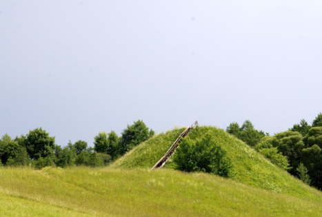 Poteronių piliakalnis