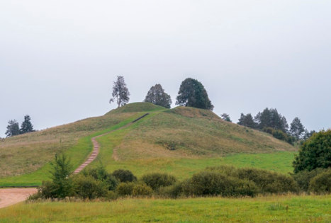 Rudaminos piliakalnis su senovės gyvenviete
