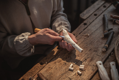 The craft of making musical instruments: musicians who have become artisans