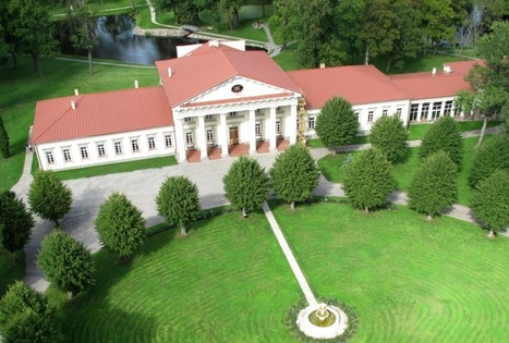 Taujenai Manor