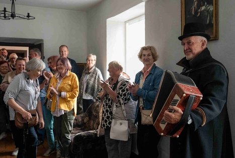 Skėmių traktierius: tradicijų, skonio ir pramogų stotis