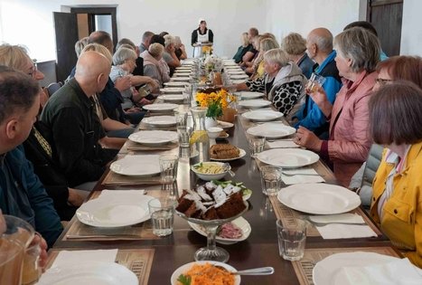 Skėmių traktierius: tradicijų, skonio ir pramogų stotis