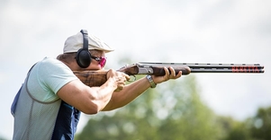 Šaudymas į skriejančias lėkšteles „50 taikinių“