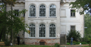 Antasava manor and park